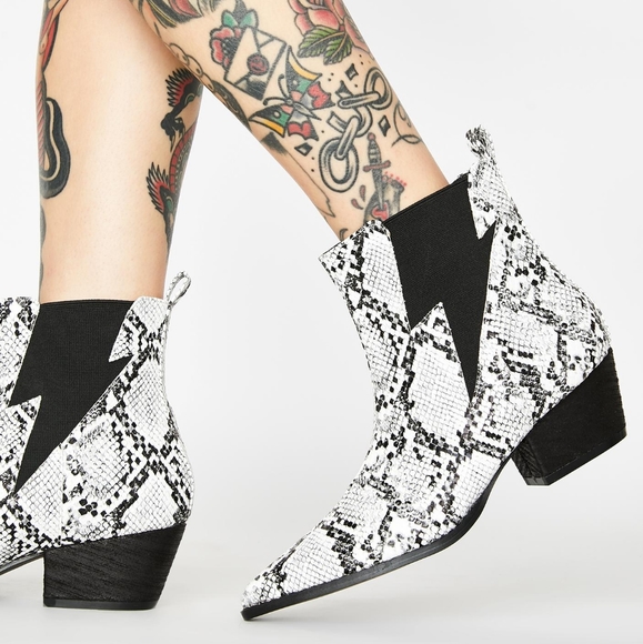 Size 6 Pointed Toe Faux Snakeskin Ankle Boots NIB - Picture 4 of 16